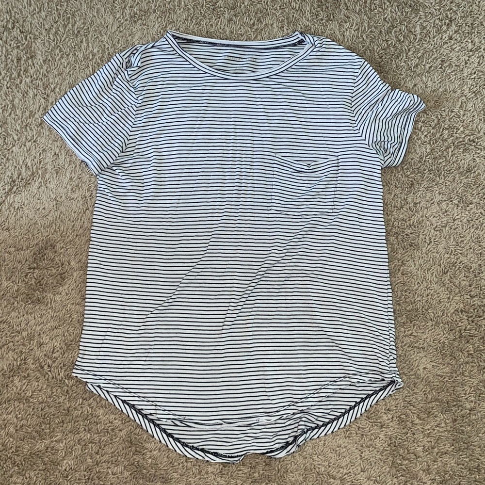 T-shirt (size medium)